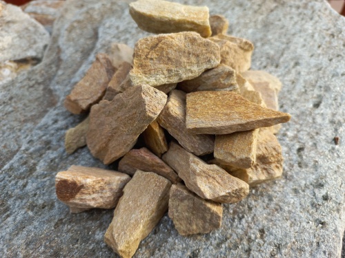 Златолит жёлтый декоративная каменная крошка купить в Нижнем Новгороде