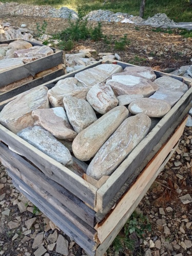 Златолит жёлтый, жёлто-зелёный глыбки и валуны для ланшафтного дизайна купить в Нижнем Новгороде