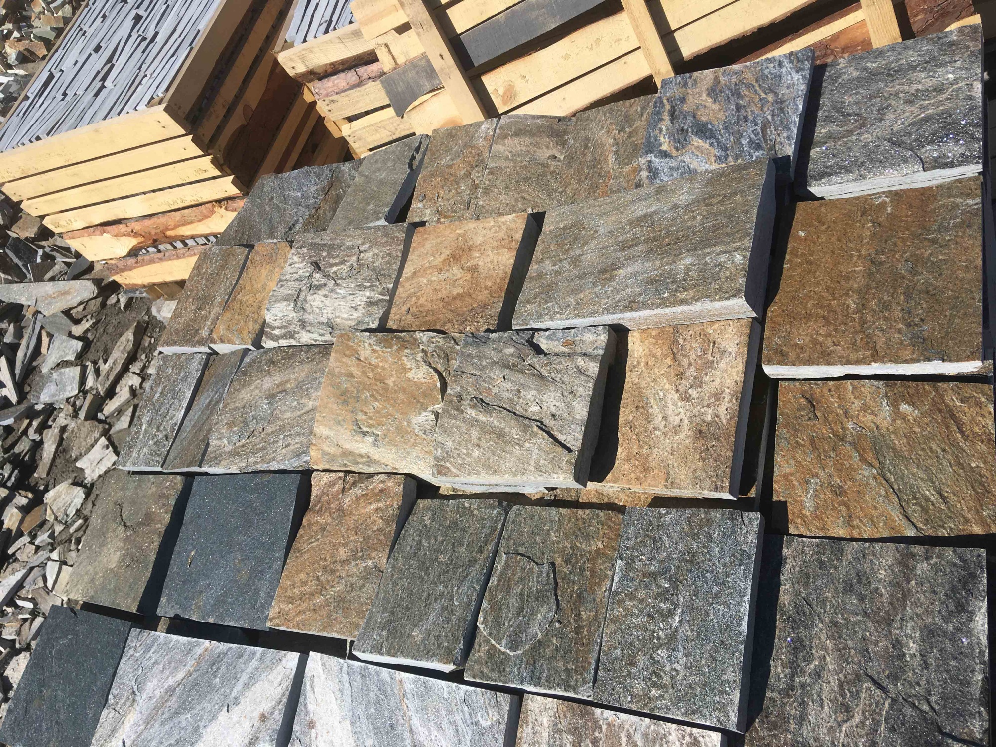 Плитка пилёная златолит Уральский для фасада купить в Нижнем Новгороде