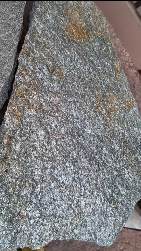 Плитняк златолит серебристый для цоколя, отмостки купить в Нижнем Новгороде