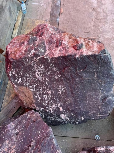 Камни для ландшафтного дизайна красно-фиолетовые 10-60 килограмм купить в Нижнем Новгороде