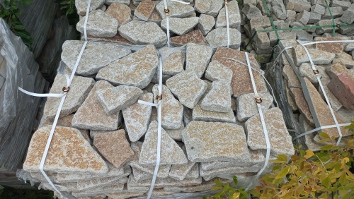 Гранитный плитняк галтованный для парковки купить в Нижнем Новгороде