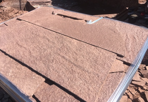 Плитняк лемезит бордовый для облицовки цоколя 20-25 мм  купить в Нижнем Новгороде