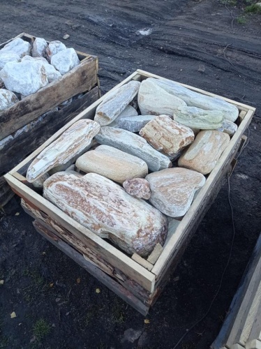 Златолит жёлтый, жёлто-зелёный глыбки и валуны для ланшафтного дизайна купить в Нижнем Новгороде