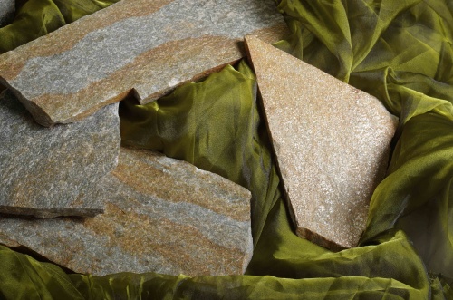 Плитняк златолит Уральский  для фасада купить в Нижнем Новгороде