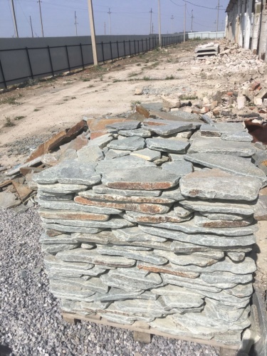 Златолит серебристый галтованный для лестниц купить в Нижнем Новгороде